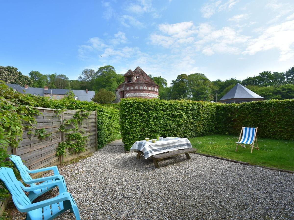 Classic Cottage In Le Bourg-Dun With Garden Exterior foto