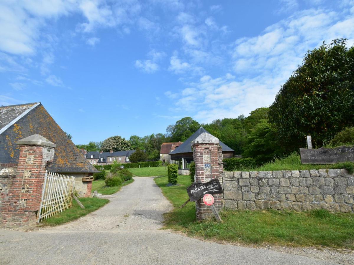 Classic Cottage In Le Bourg-Dun With Garden Exterior foto